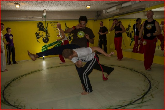 Capoeira to cała filozofia wywodząca się z tradycji afrykańskiej i brazylijskiej.
