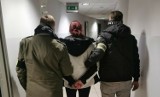 Kraków. 47-letnia kobieta chciała wsiąść do samochodu, ale zamiast do auta trafiła do więzienia