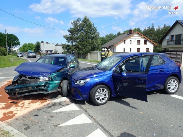 Wypadek w Gaszowicach. Ucierpiał dwuletni chłopczyk i jego 60-letnia babcia. Zobaczcie, jak do tego doszło