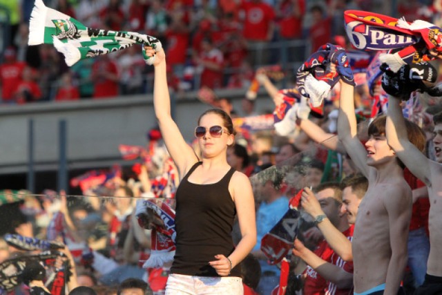 Wisła Kraków pokonała w poniedziałek Cracovię 1:0. Zobacz jak ...