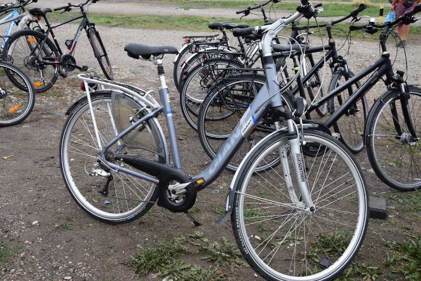 Duży wybór rowerów na giełdzie samochodowej na Załężu w Rzeszowie 