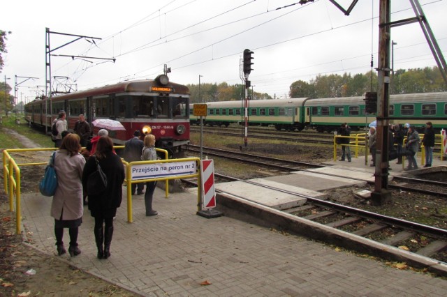 Przejście przez tory na peron 2 dworca Łódź Widzew zostanie ...