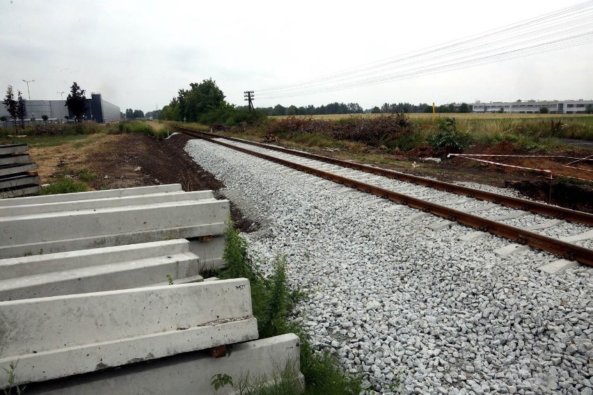 Powstaje przystanek kolejowy przy Legnickiej Specjalnej Strefie Ekonomicznej, zobaczcie zdjęcia