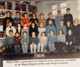 Archiwalne zdjęcia Szkoły Podstawowej nr 2 w Sławnie. Rozpoznacie siebie, koleżanki i kolegów?
