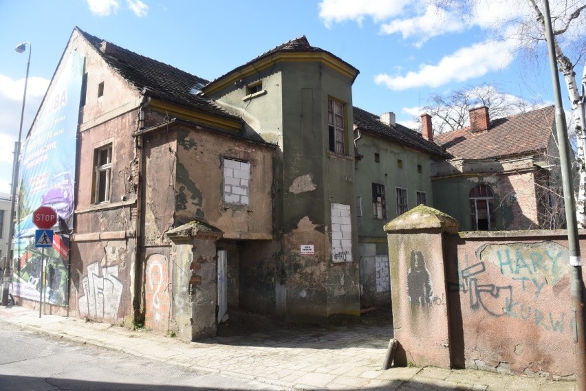 Stary budynek przy ul. Wrocławskiej w Zielone Górze