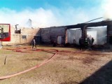 Strażacy z Kalisza i Liskowa gasili duży pożar w Sokołowie 