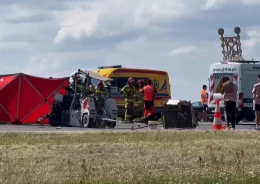 Śmiertelny wypadek na autostradzie, zginął 40-letni mężczyzna z powiatu piotrkowskiego malujący pasy ZDJĘCIA