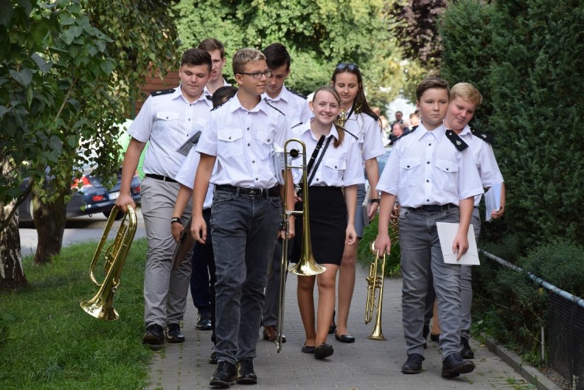 Koncert orkiestr dętych na osiedlu Serbinów w Kaliszu