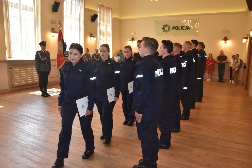 Ślubowanie policjantów w Opolu.