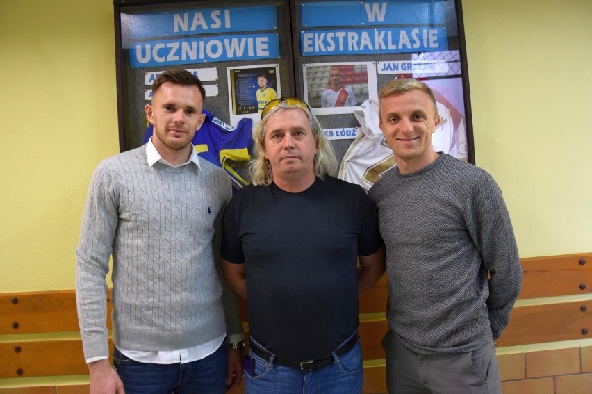 Od lewej: Adam Deja, trener Zbigniew Bienias i Jan Grzesik....