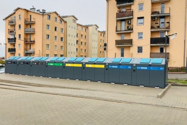 Dzięki systemowi wokół pojemników panuje porządek.