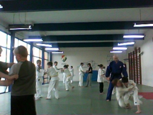 Trening judo dzieci w sali przy ul. Kowalskiej 2 w Opolu.