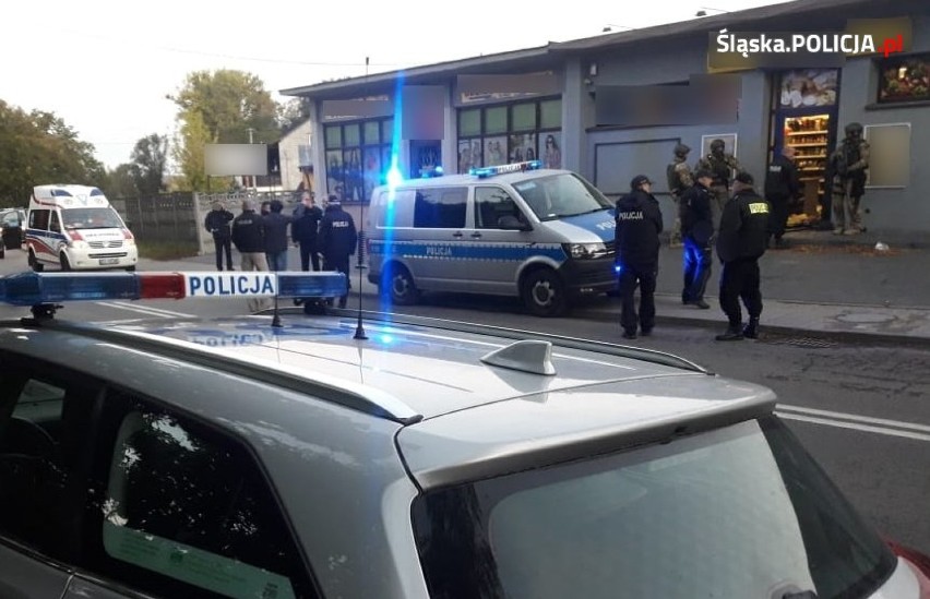Policyjna obława w powiecie kłobuckim. 29-latek strzelał na stacji benzynowej w Wieluniu 