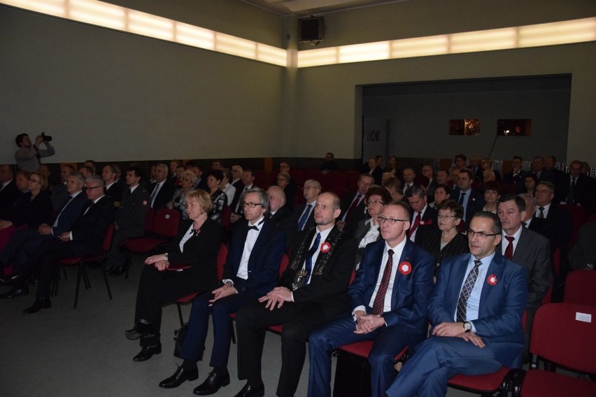 Gniezno: uroczysta sesja Rady Miasta z okazji 99. rocznicy Powstania Wielkopolskiego