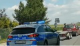Pościg za autem z kradzioną lawetą pod Wrocławiem! Policja pokazała nagranie [FILM]