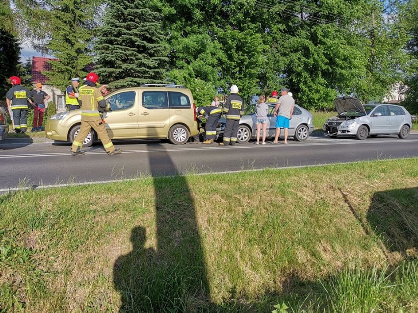 Zderzenie czterech samochodów osobowych w powiecie brodnickim - zobaczcie zdjęcia (aktualizacja)