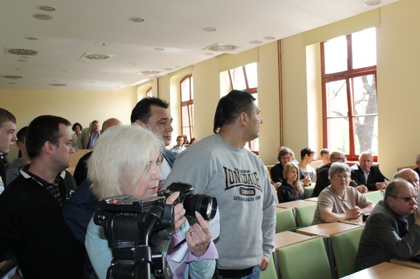 Głogów: Awantura na spotkaniu z Millerem (Foto, Video)