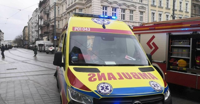 Na ul. Św. Marcin kobieta została potrącona przez samochód dostawczy.