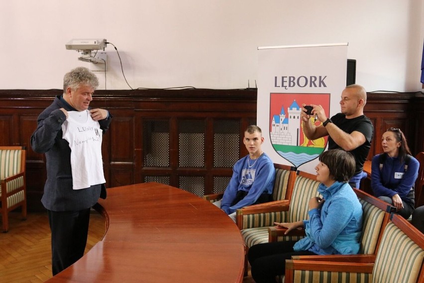 Młodzież ze stowarzyszenia na rzecz Osób Niepełnosprawnych odwiedziła Lębork