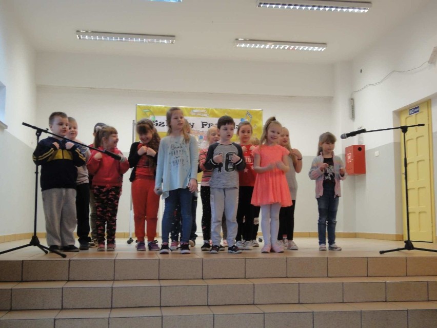 Przegląd Piosenki Obcojęzycznej w Szkole podstawowej nr 2 w Złotowie