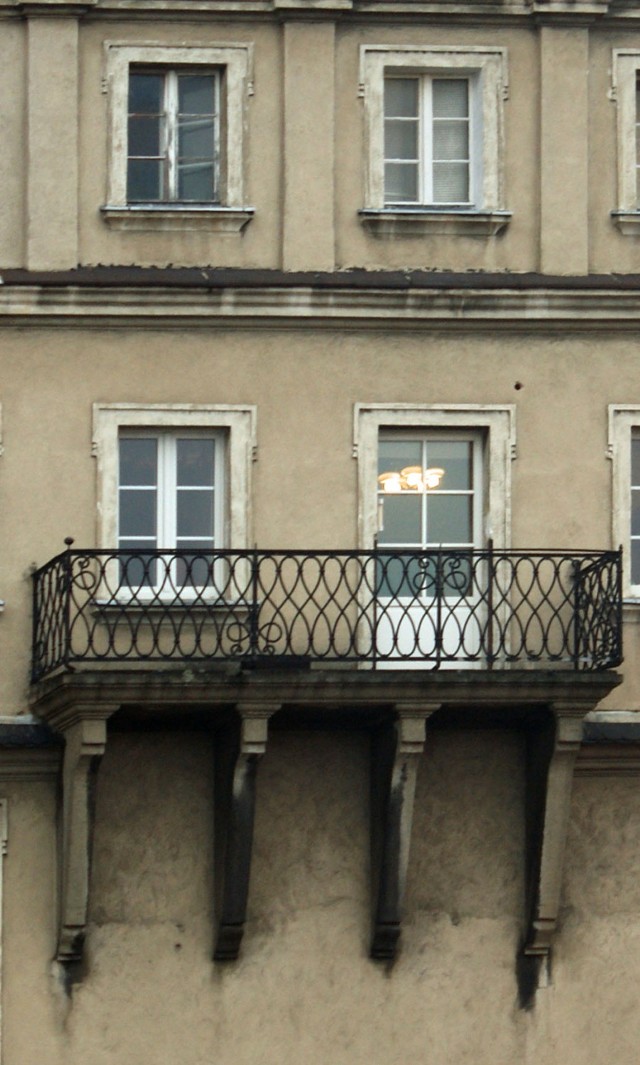 Fasada z balkonikiem w mieście Opolu