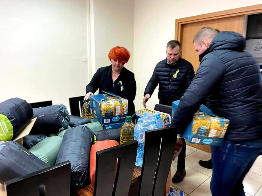 Radomsko. Ruszyły zbiórki żywności, pieniędzy i niezbędnych artykułów dla obywateli z Ukrainy 