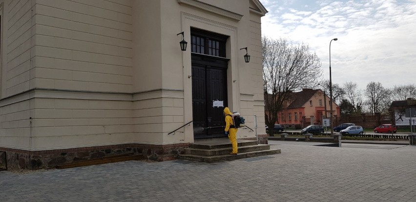 Trwa walka z koronawirusem. Kolejne miejsca w Wągrowcu zostały zdezynfekowane 