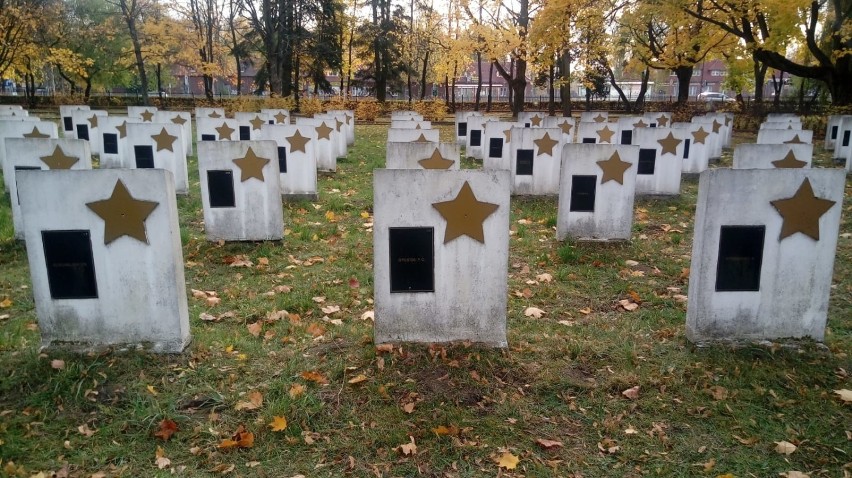 Cmentarz Wojenny w Gorzowie znajduje się na rogu ul....