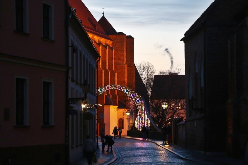 Te miejsca we Wrocławiu są już gotowe na Boże Narodzenie (ZOBACZ ZDJĘCIA)