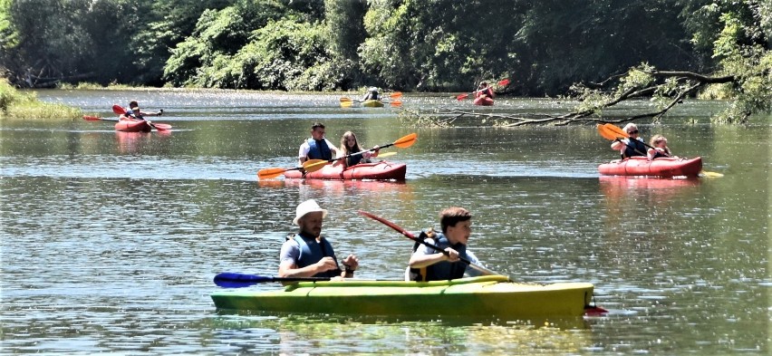 Oświęcim. Pierwszy spływ kajakowy cieszył się sporym zainteresowaniem