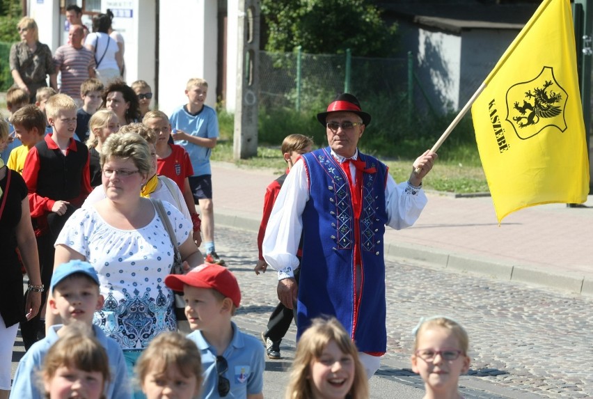Parada z okazji święta ulicy Chylońskiej w Gdyni