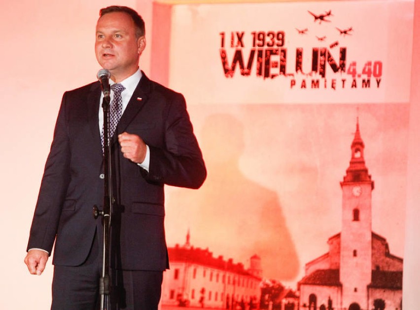 "Atak na Wieluń jest symbolem bestialstwa". Prezydent Andrzej Duda w Wieluniu [FOTO, VIDEO]