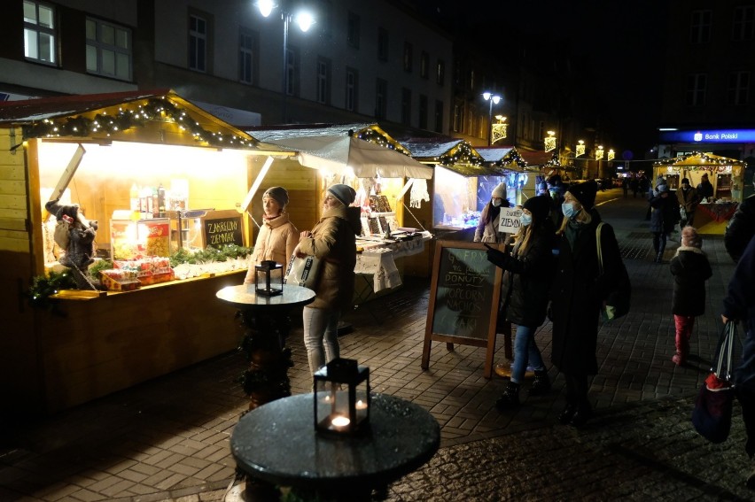 Ruszył jarmark bożonarodzeniowy w Zabrzu. Na pl. Wolności...