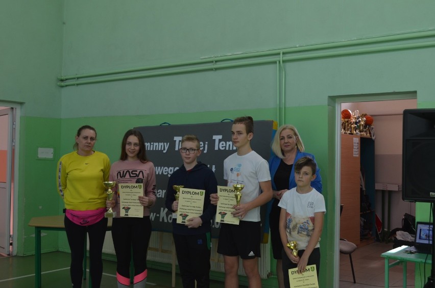 Gminny turniej tenisa stołowego szkół podstawowych o puchar wójta gminy Ceków-Kolonia FOTO