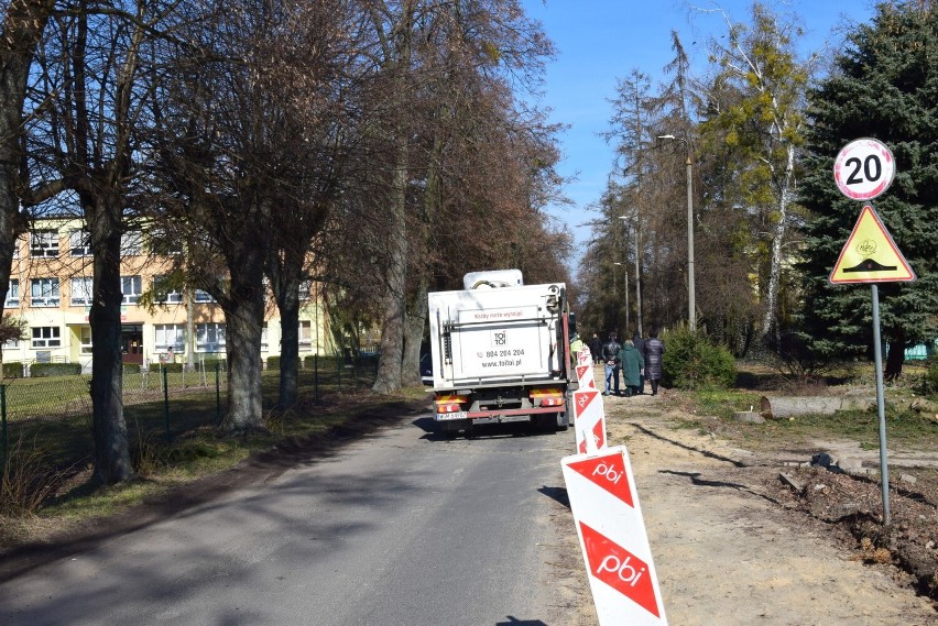 Ruszył remont ulicy Mokoszyńskiej w Sandomierzu. Uwaga kierowcy i piesi! Są utrudnienia