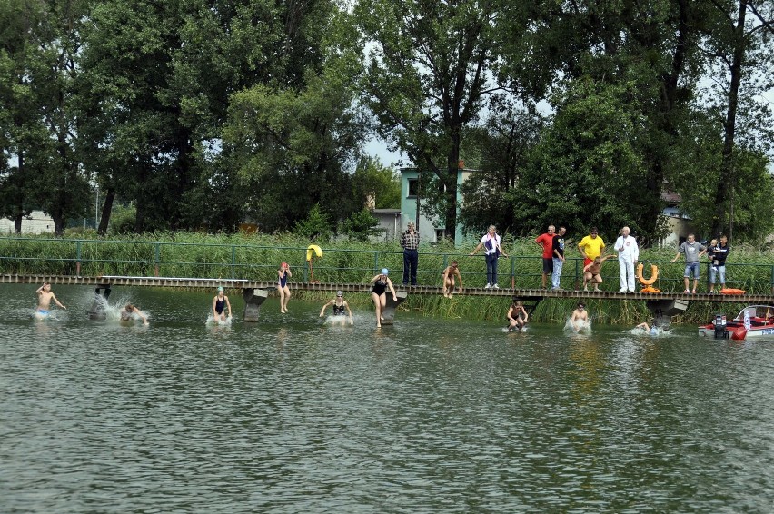 Po raz pierwszy na jeziorze Miejskim odbyły się zawody w pływaniu długodystansowym.