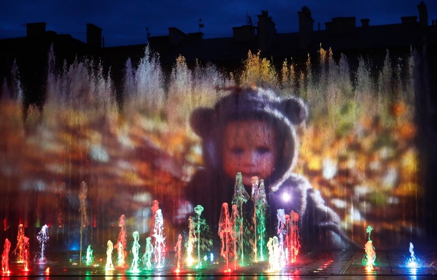  Efektowny pokaz nowego programu fontanny multimedialnej w Rzeszowie
