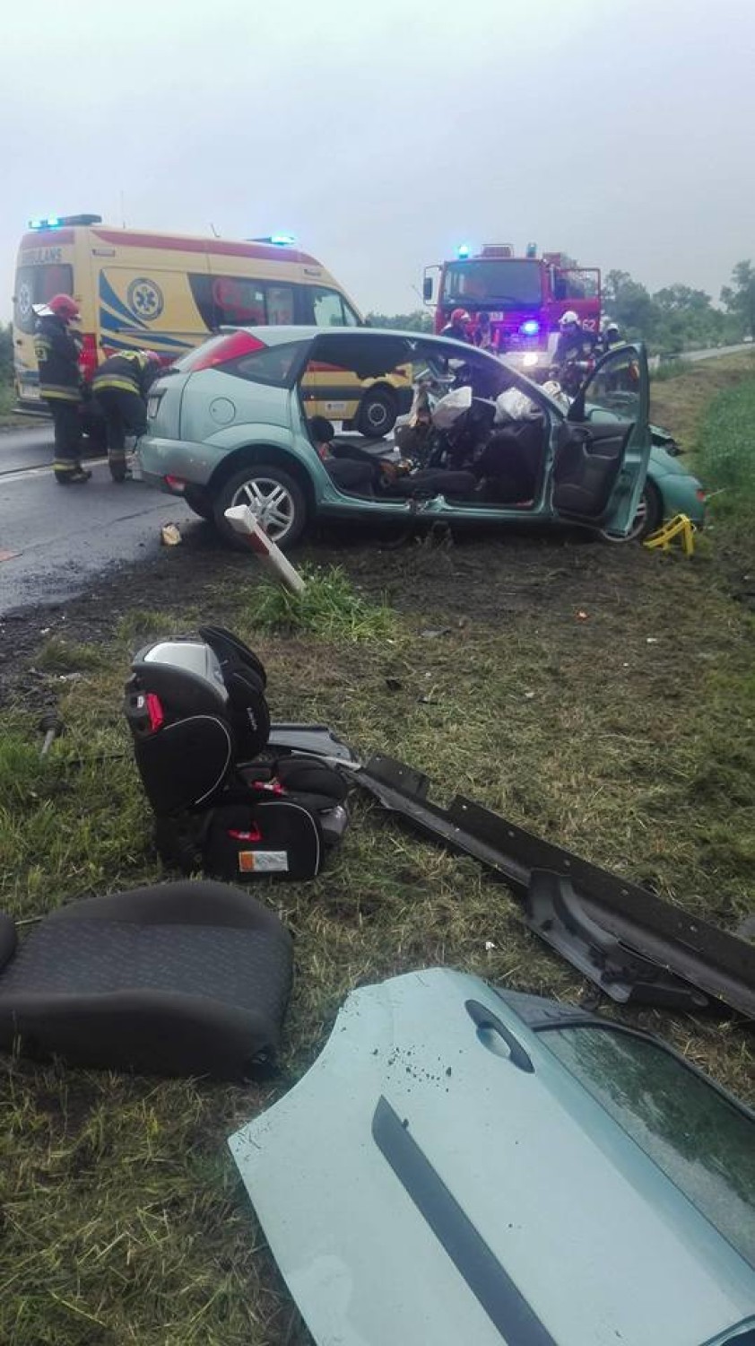 Po wypadku w Żelazkowie trzy osoby trafiły do szpitala