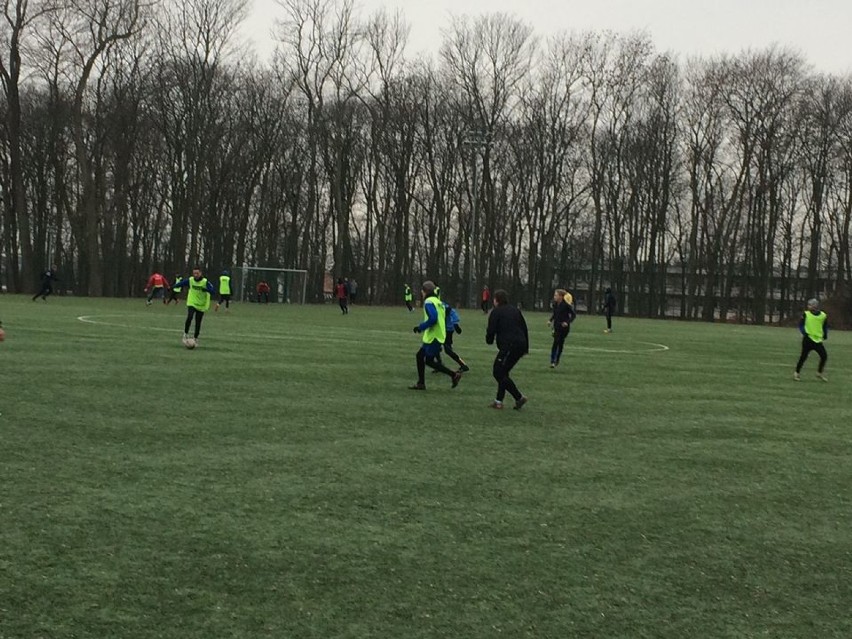 Zimowy turniej piłki nożnej drużyn amatorskich w Inowrocławiu 