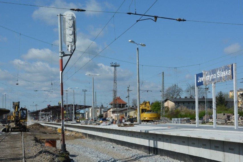 Stacja Jaworzyna Śląska z windami i nowymi peronami (ZDJĘCIA)