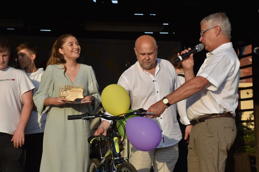 Konkurs Piosenki Religijnej im. św. Jana Pawła II w Świętnie. Grand Prix trafiło do Agaty Frąckowiak