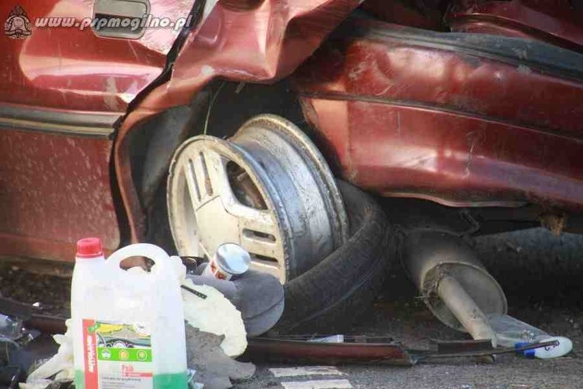 Wypadek w Markowicach. Jedna osoba nie żyje [ZDJĘCIA]