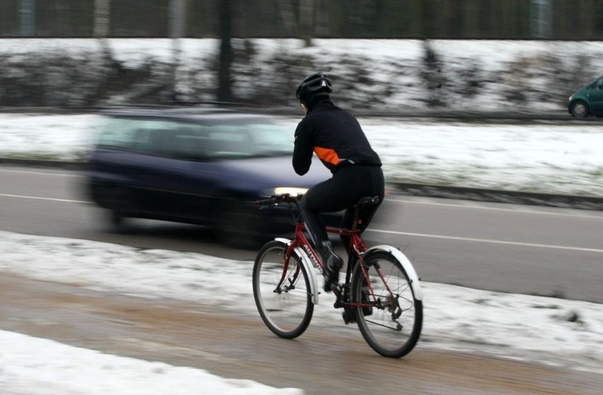 Spotkanie w sprawie przycisków zmiany świateł dla rowerzystów. Gdzie są automaty na przejściach?