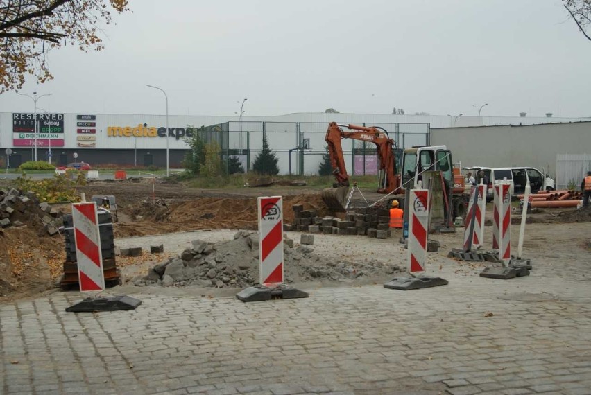 Budują nowy odcinek ulicy Konopnickiej w Pile