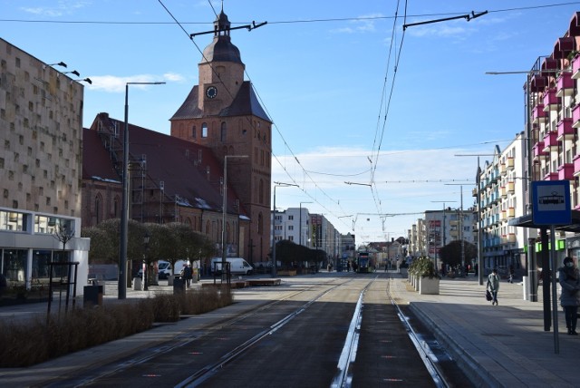 Miasto zamierza częściej myć chodniki, a czyszczenie ma się odbywać pod zwiększonym ciśnieniem.