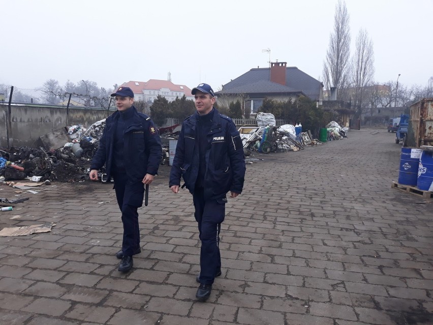 Policja z Aleksandrowa Kujawskiego i Straż Ochrony Kolei kontrolowali punkty skupu złomu [zdjęcia]