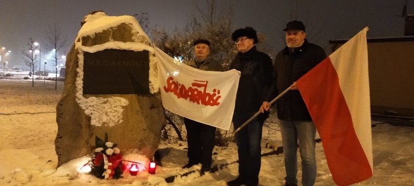 Lublinieccy radni i opozycjoniści oddali hołd ofiarom stanu wojennego 