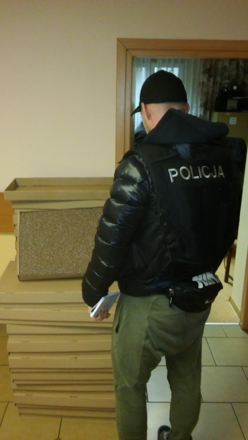 Policja w Kaliszu przejęła nielegalne papierosy