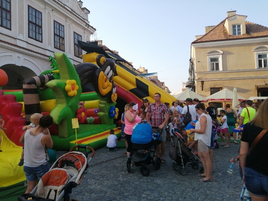 Pożegnanie Wakacji na Rynku Starego Miasta w Sandomierzu z licznymi atrakcjami i zespołem Łąki Łan