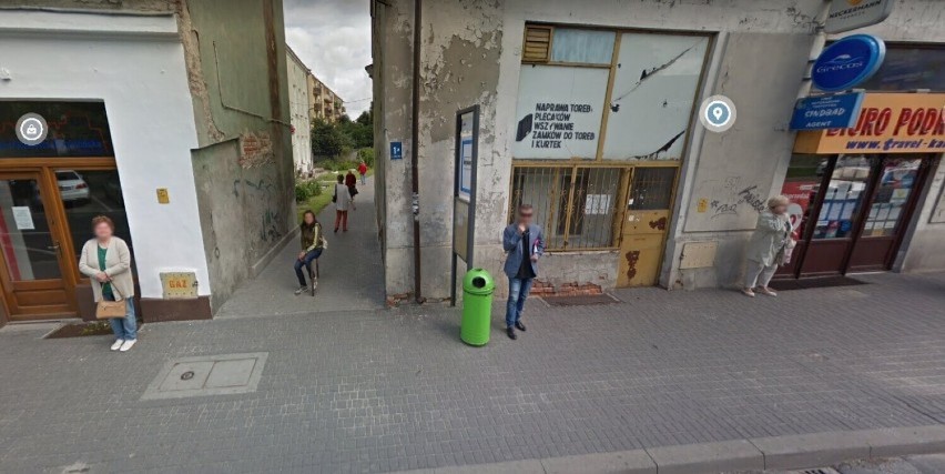 Fotografując ulice Google uwiecznia także to, co się na nich...